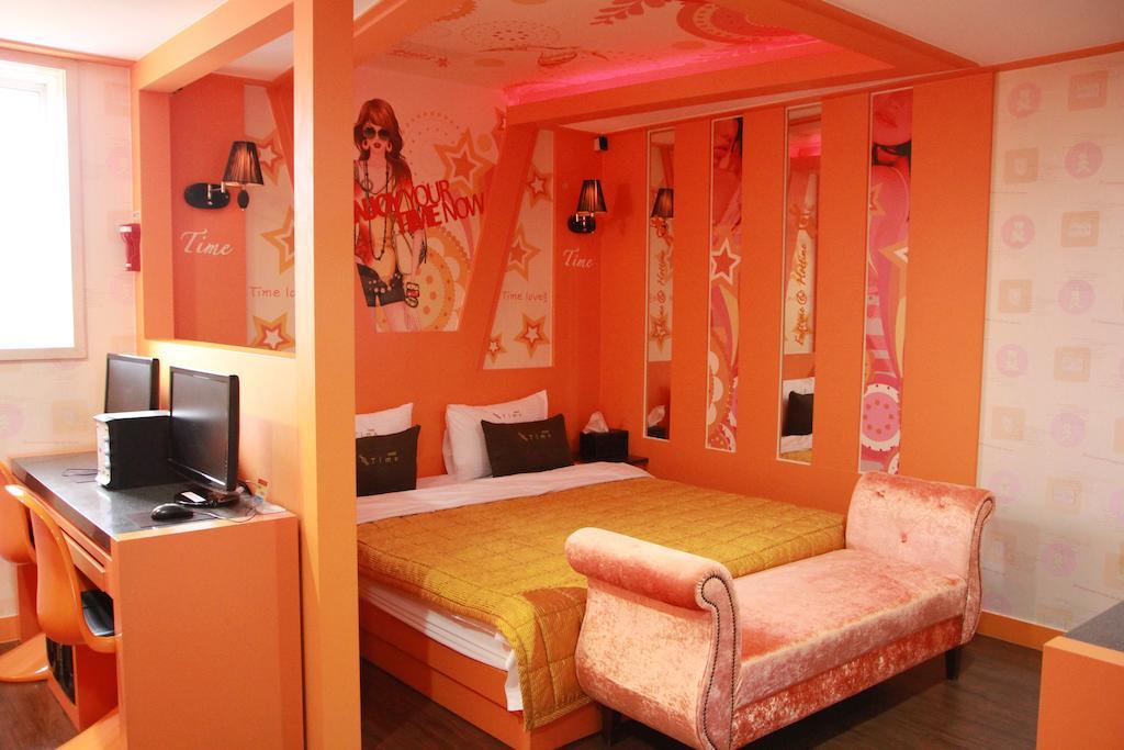 Time Motel Kjongdzsu Szoba fotó