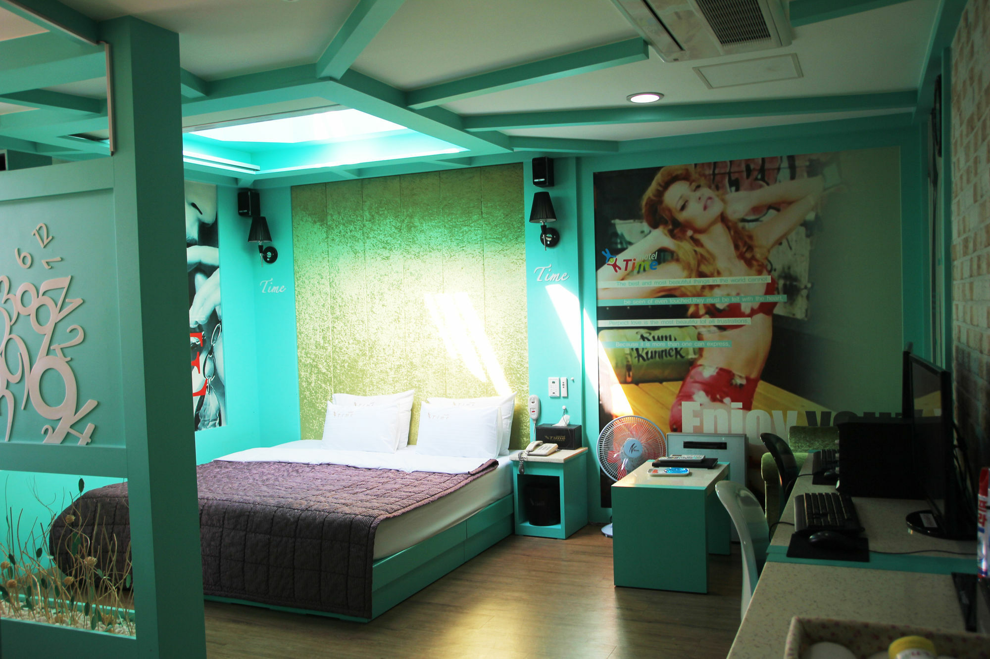 Time Motel Kjongdzsu Kültér fotó