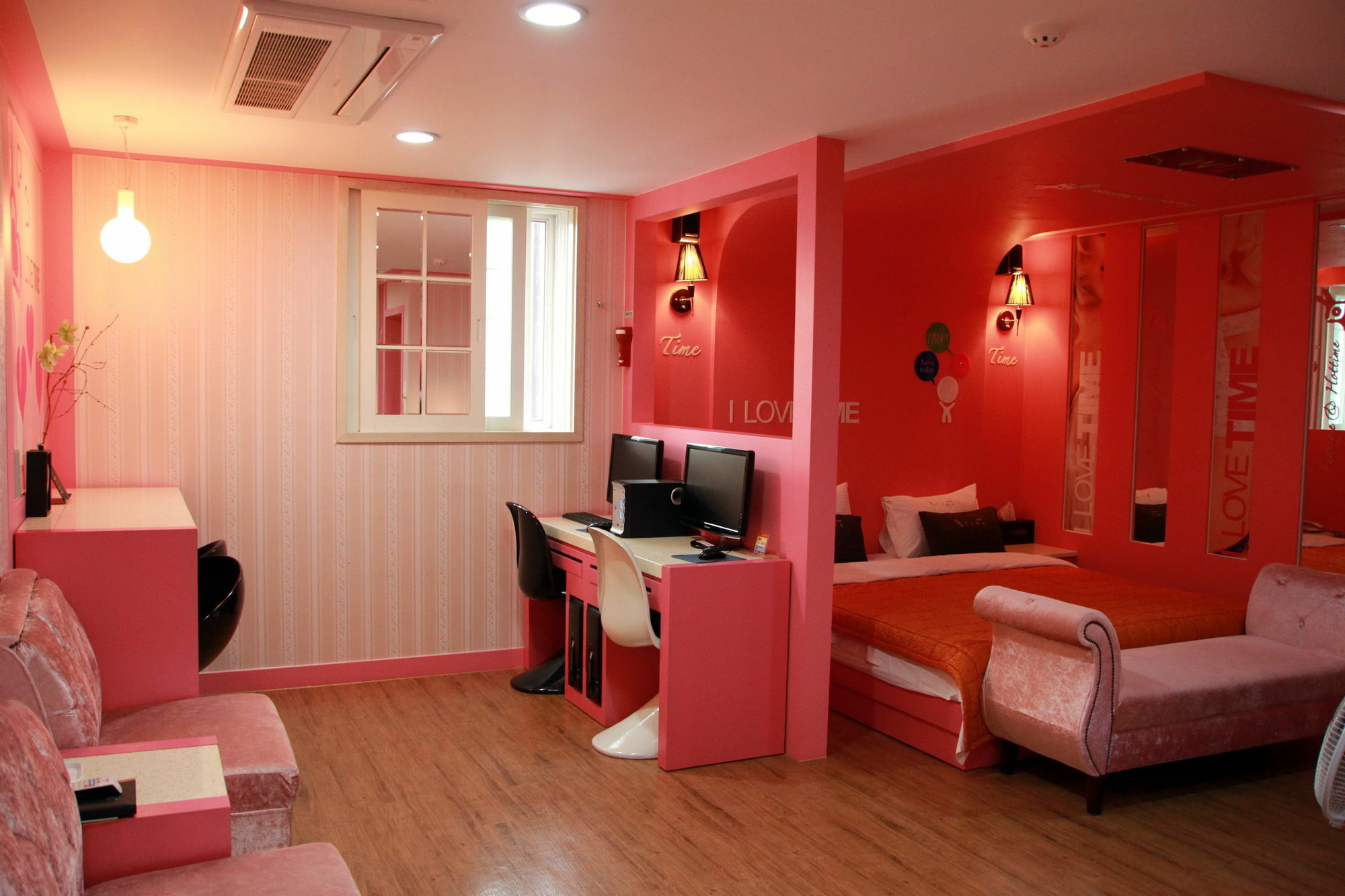 Time Motel Kjongdzsu Kültér fotó