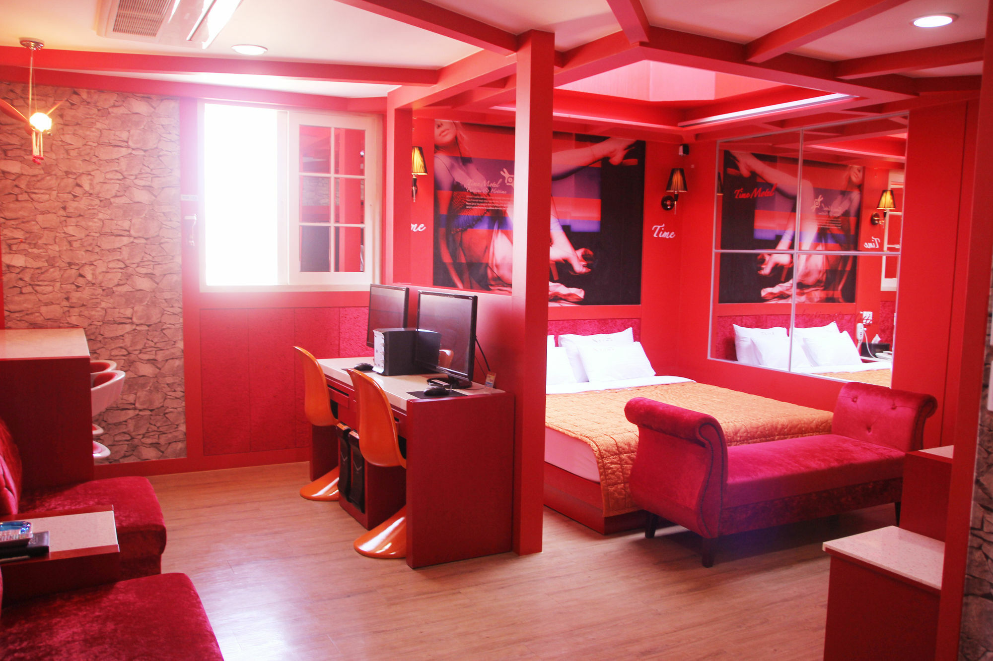 Time Motel Kjongdzsu Kültér fotó